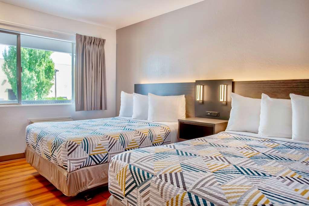Mimosa Guest house *